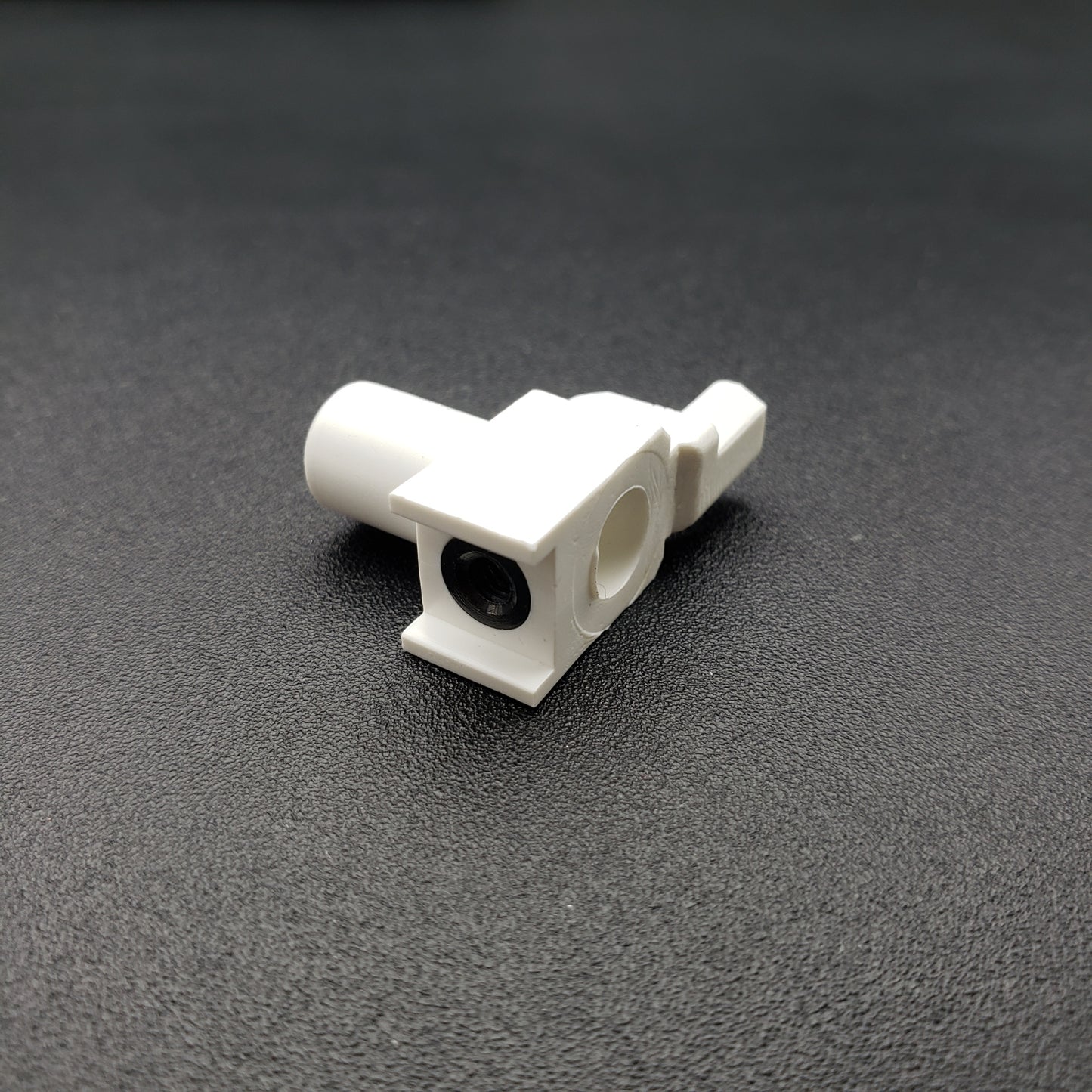 SWF_PRESSER FOOT HOLDER SET (CPT)