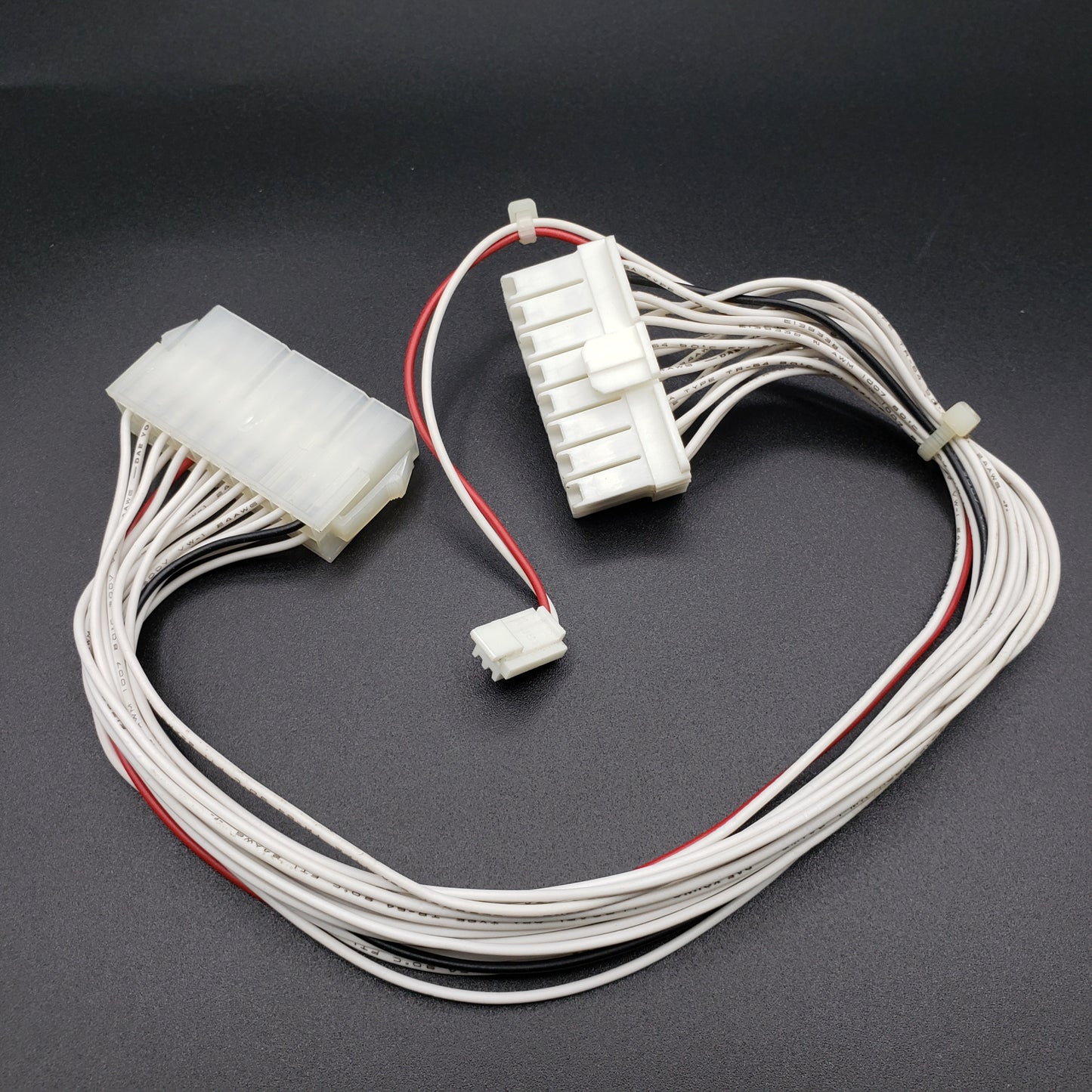 SWF_M/C BRACKET TO JOINT BOARD CON SIGNAL CABLE (USED)