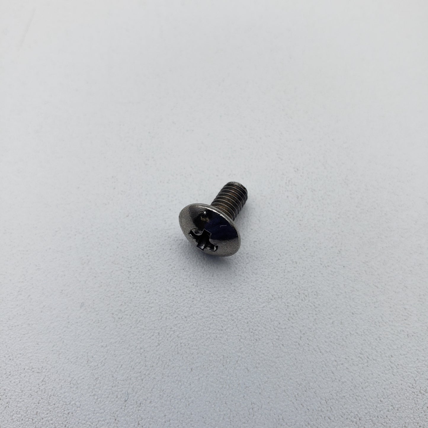 SWF_TRUSS SCREW (M4xL8)