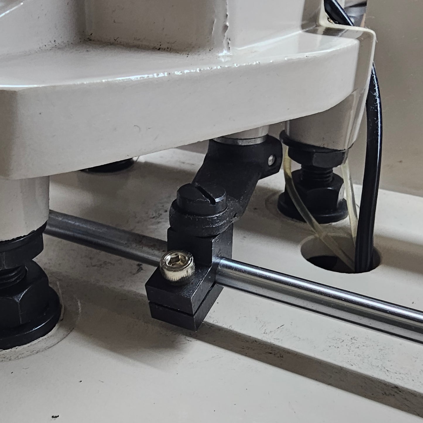 SWF_TRIM LINK STUD BOLT