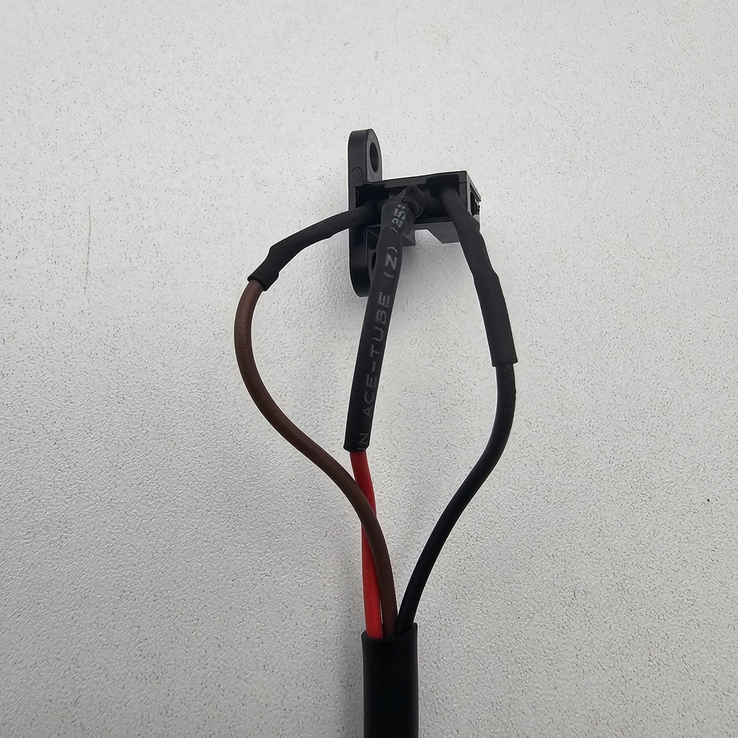 SWF_HALF TURN SENSOR WITH CABLE