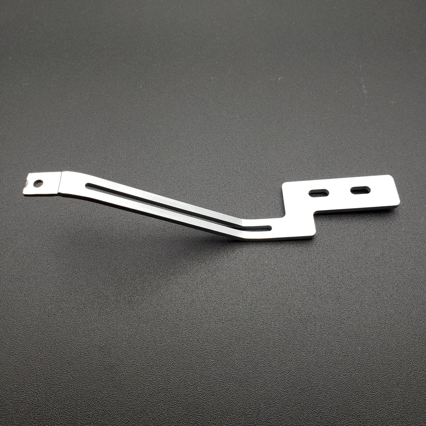 SWF_HEAD OIL HOSE GUIDE BRACKET